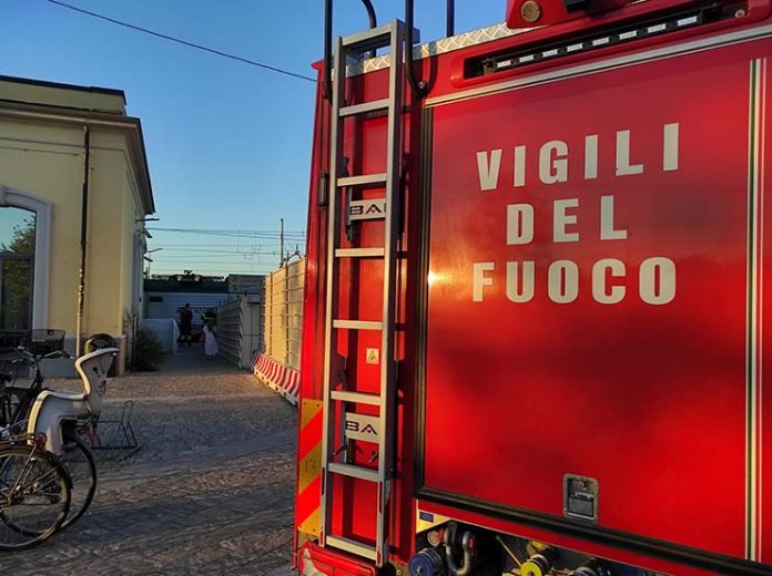 fuoco sotto un treno