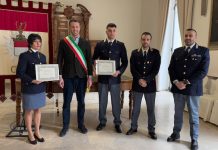 Encomio. Salvarono una vita la vigilia di Natale: comunità grata ai due poliziotti