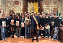 Pandino. La stella dei neo maggiorenni brilla sul viale dei Diciottenni