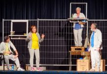 Stelline in scena. I Mostaccini di Postino in scena con “L’estinzione della razza umana”