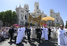 Viaggio apostolico. Papa in Spagna: “La religiosità non sia un museo del passato”